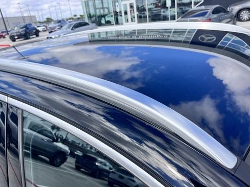 Used 2024 Mercedes-Benz GLC 300 image 6