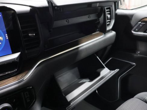 Used 2023 Chevrolet Silverado 1500 LT AWD/4WD image 29