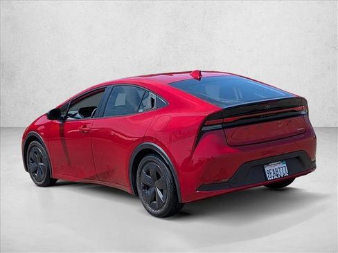 Used 2023 Toyota Prius LE FWD image 8