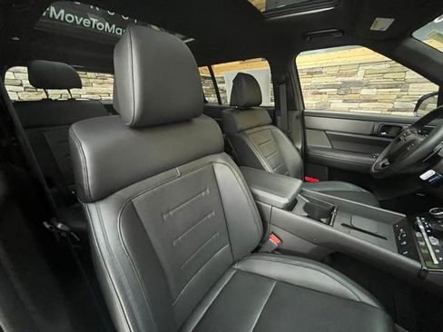 Used 2024 Hyundai Santa Fe Calligraphy AWD/4WD image 16