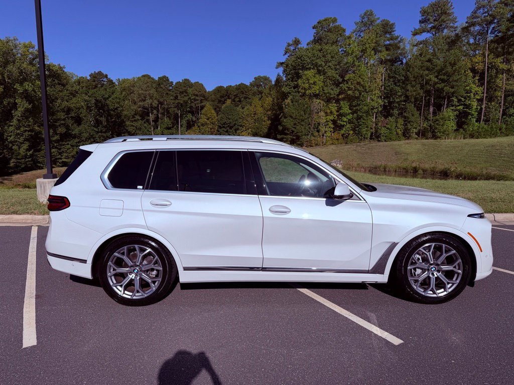 Used 2024 BMW X7 xDrive40i w/ Climate Comfort Package AWD/4WD image 17