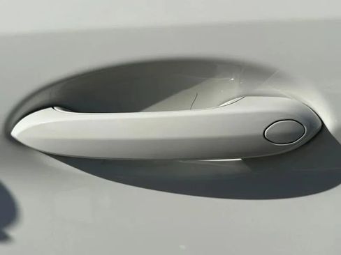 Used 2019 BMW 530i xDrive w/ M Sport Package image 12