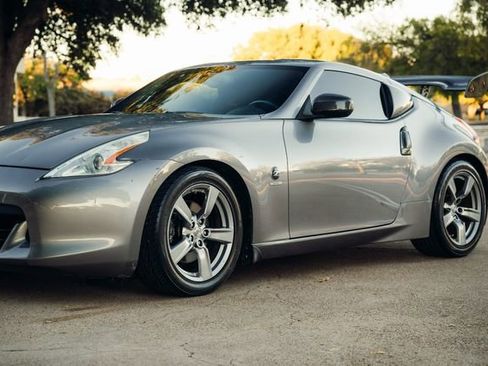 Used 2009 Nissan 370Z Coupe image 60