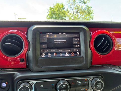 Used 2022 Jeep Wrangler Unlimited Sport AWD/4WD image 12