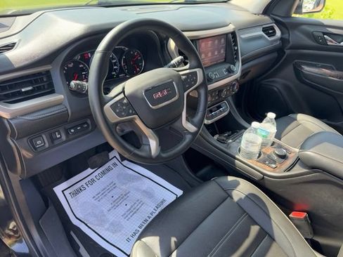 Used 2023 GMC Acadia Denali w/ Denali Technology Package AWD/4WD image 15