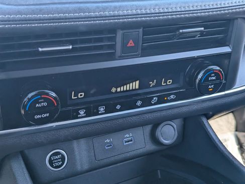 Certified 2023 Nissan Rogue SV image 25