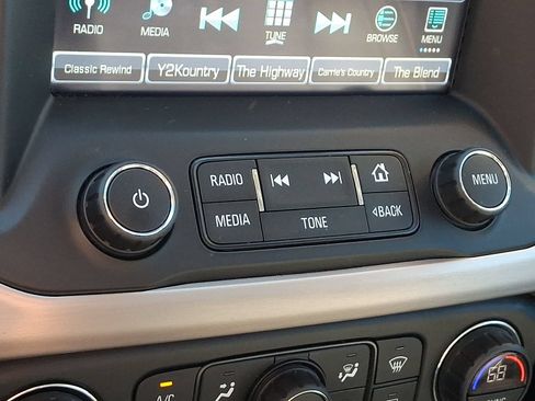 Used 2019 GMC Acadia Denali w/ Technology Package AWD/4WD image 18