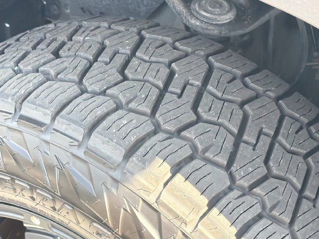 Used 2015 Toyota Tundra SR5 w/ SR5 Upgrade Package RWD image 31