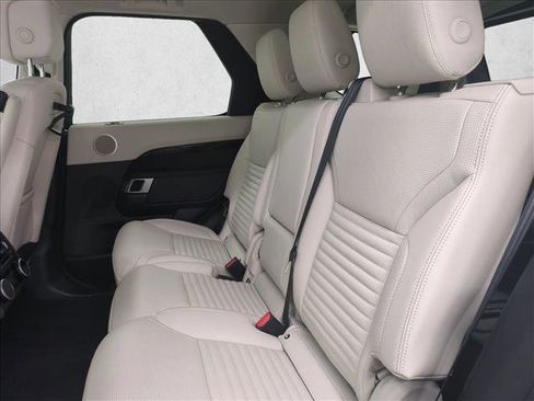 Certified 2025 Land Rover Discovery S AWD/4WD image 16