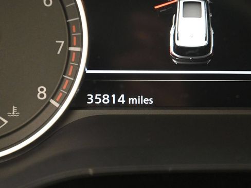 Used 2025 Nissan Pathfinder SV FWD image 17