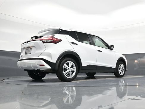 Certified 2025 Nissan Kicks Play S FWD image 25