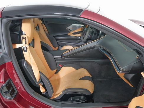 Used 2020 Chevrolet Corvette Stingray Premium Cpe w/ 3LT Preferred Equipment Group image 9