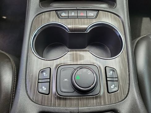 Used 2023 GMC Acadia SLT AWD/4WD image 33