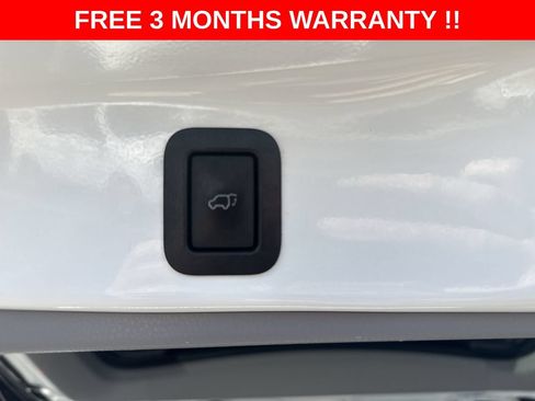 Used 2017 Toyota Highlander Limited w/ Carpet Mat Package AWD/4WD image 27