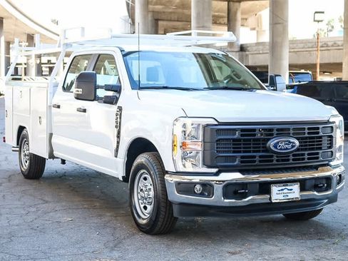 New 2026 Ford F250 XL w/ XL Chrome Package image 3