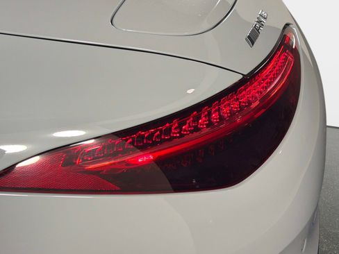 Used 2024 Mercedes-Benz SL 55 AMG 4MATIC image 15