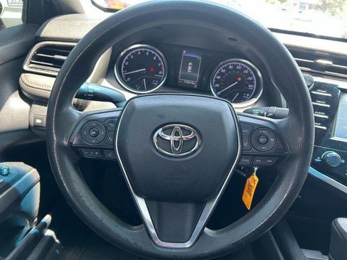 Used 2019 Toyota Camry LE FWD image 10
