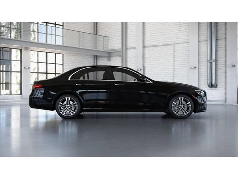 Certified 2023 Mercedes-Benz E 350 4MATIC Sedan image 2