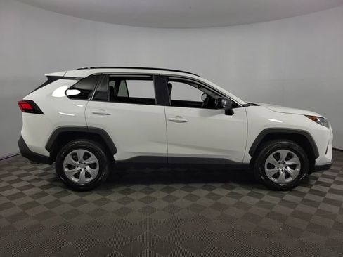 Used 2020 Toyota RAV4 LE FWD image 10