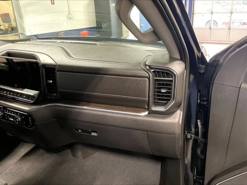 Used 2023 Chevrolet Silverado 1500 LT AWD/4WD image 13