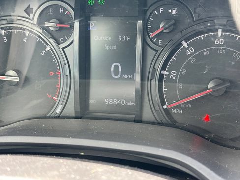 Used 2022 Toyota 4Runner SR5 RWD image 11