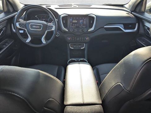 Used 2024 GMC Terrain SLT AWD/4WD image 16
