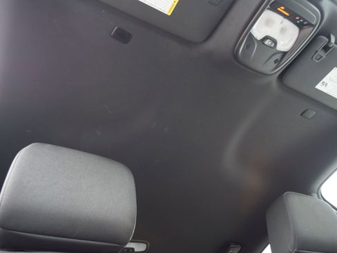 Used 2024 Chevrolet Colorado W/T w/ WT Convenience Package II image 24