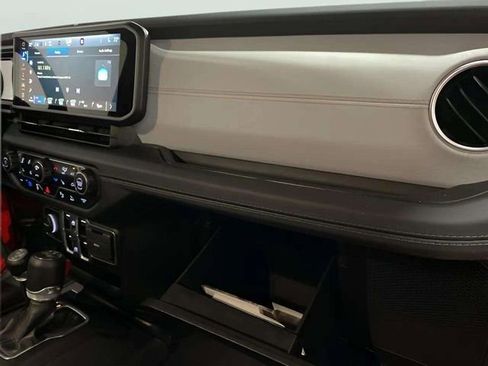 Used 2025 Jeep Wrangler Unlimited Sahara w/ Safety Group image 76