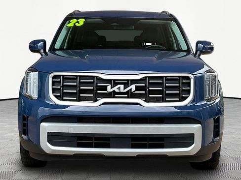 Used 2023 Kia Telluride S w/ S Sunroof Package FWD image 2