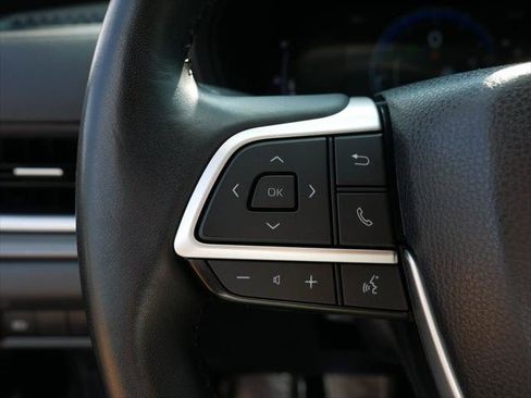 Certified 2025 Toyota Grand Highlander AWD image 27