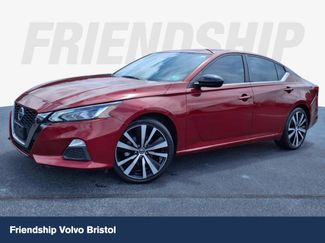 Used 2021 Nissan Altima 2.5 SR image 1