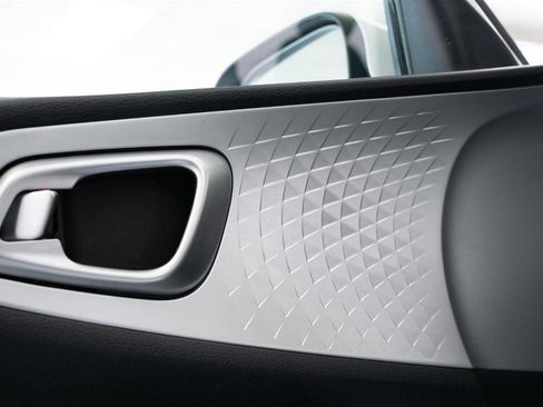 Used 2020 Kia Soul LX image 11