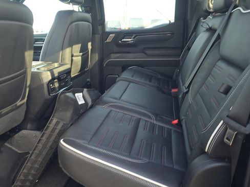 Used 2023 GMC Sierra 1500 AT4X image 18