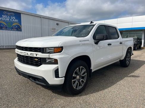 Used 2021 Chevrolet Silverado 1500 Custom image 2