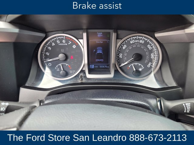 Used 2020 Toyota Tacoma SR5 RWD image 26
