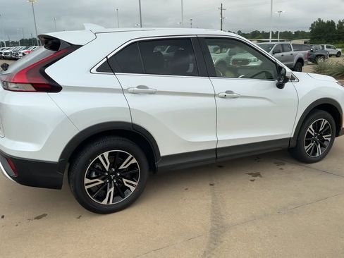 Used 2024 Mitsubishi Eclipse Cross SE image 9