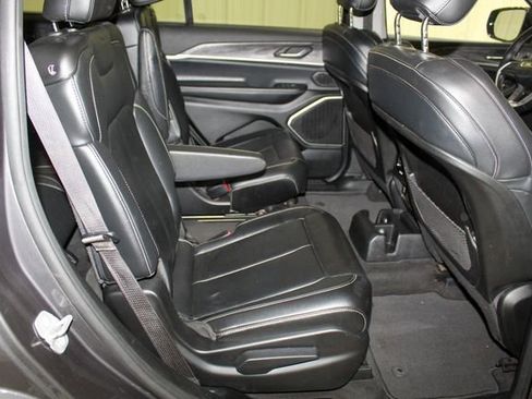 Used 2022 Jeep Grand Cherokee L Limited w/ Trailer Tow Group (B) image 15