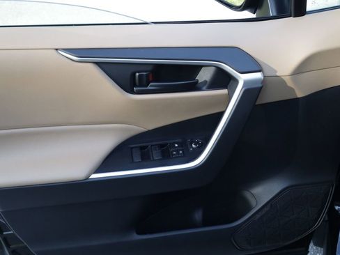 Used 2025 Toyota RAV4 LE image 14