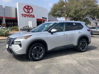 Used 2024 Nissan Rogue SV video 1