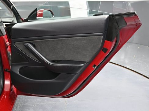 Used 2018 Tesla Model 3 Long Range image 40