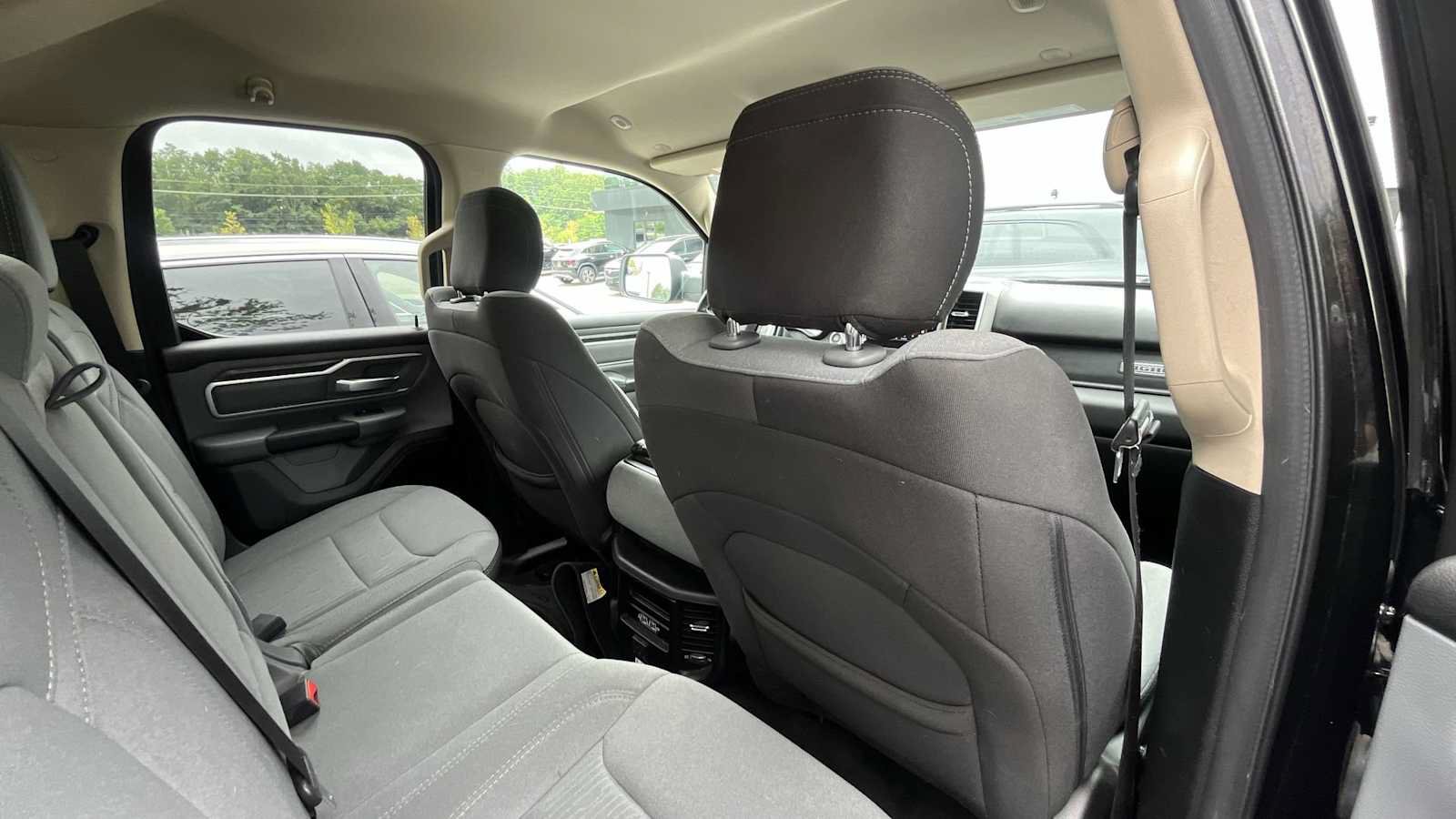 Used 2020 RAM 1500 Big Horn AWD/4WD image 11