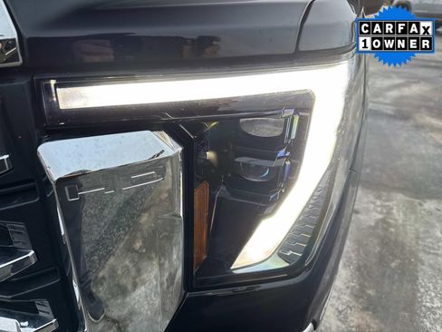 Used 2024 GMC Sierra 2500 SLE w/ Max Trailering Package image 10