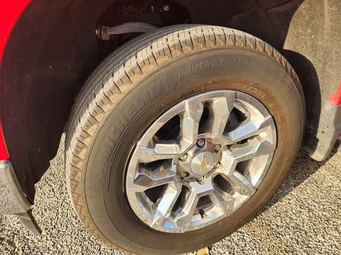 Used 2023 Chevrolet Silverado 1500 LT AWD/4WD image 10