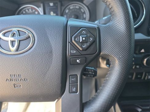 Used 2021 Toyota Tacoma TRD Off-Road w/ Technology Package image 30