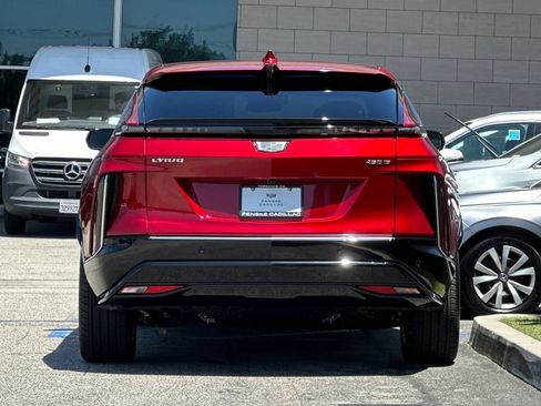 Used 2026 Cadillac Lyriq Luxury RWD image 5