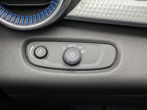 New 2026 Chevrolet Trax LT image 15