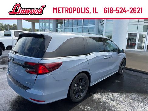 Used 2024 Honda Odyssey Sport image 6