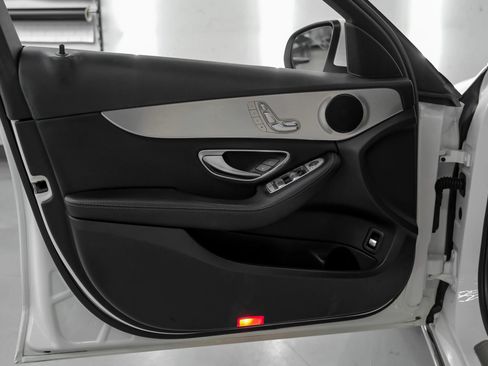 Used 2018 Mercedes-Benz C 300 Sedan image 40