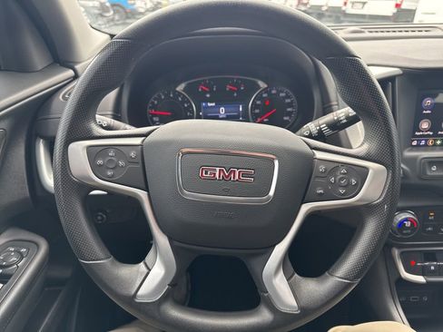 Used 2023 GMC Terrain SLE w/ Driver Convenience Package image 20