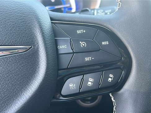 Certified 2023 Chrysler Pacifica Touring-L w/ S Appearance Package FWD image 21
